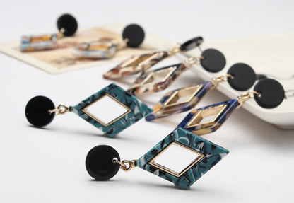 Moderigtige diamantformede øreringe