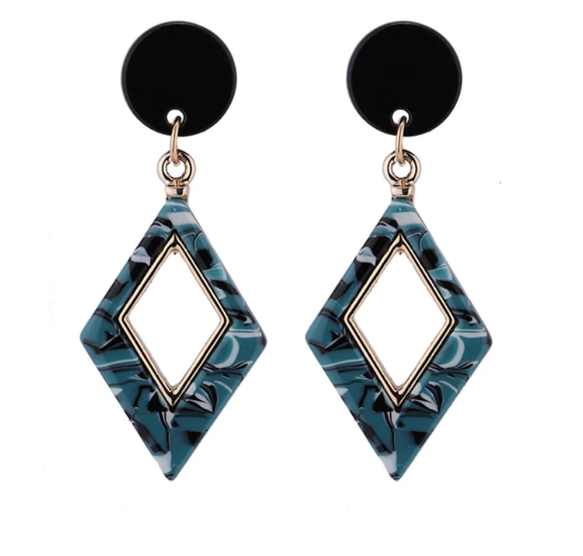 Moderigtige diamantformede øreringe