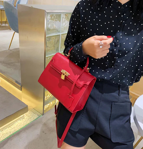 Moderne skuldertaske i platin